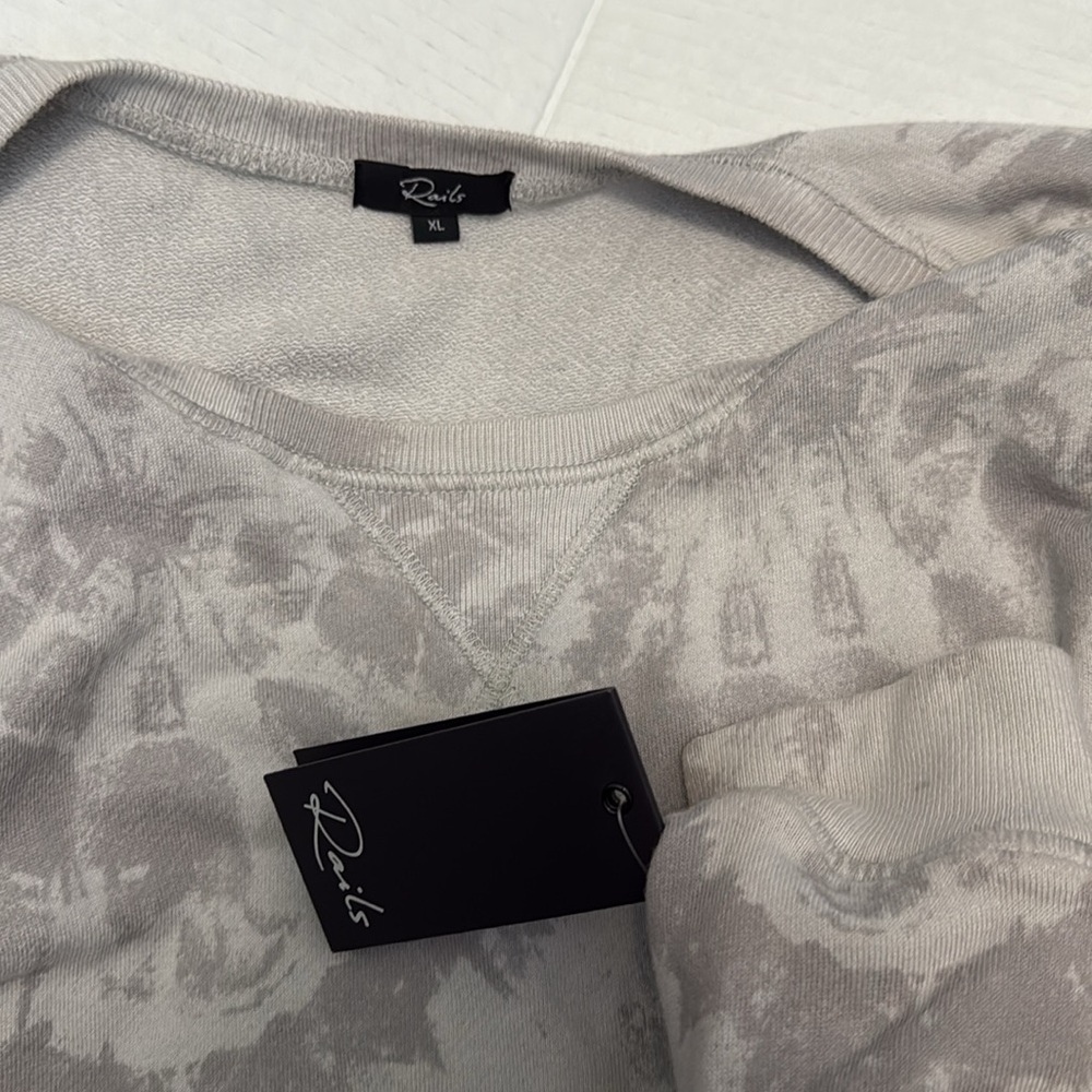 NWT!! Rails - Theo Sweatshirt in Circle Grey Tie … - image 8
